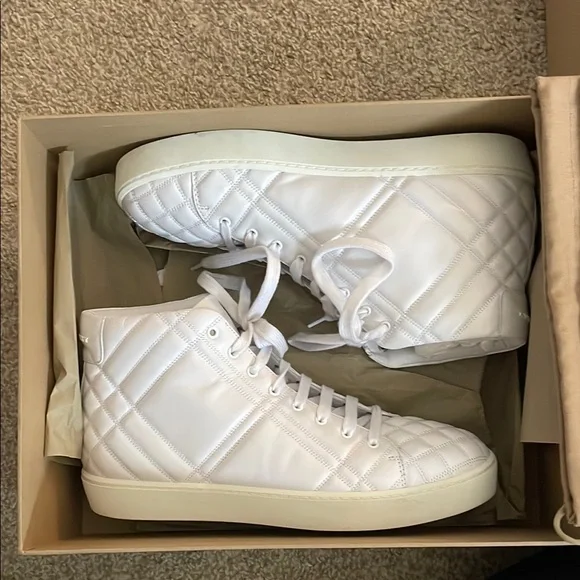 【BURBERRY】HIGH TOP SNEAKERS Burberry White Quilted High-Top Sneakers SZ 40